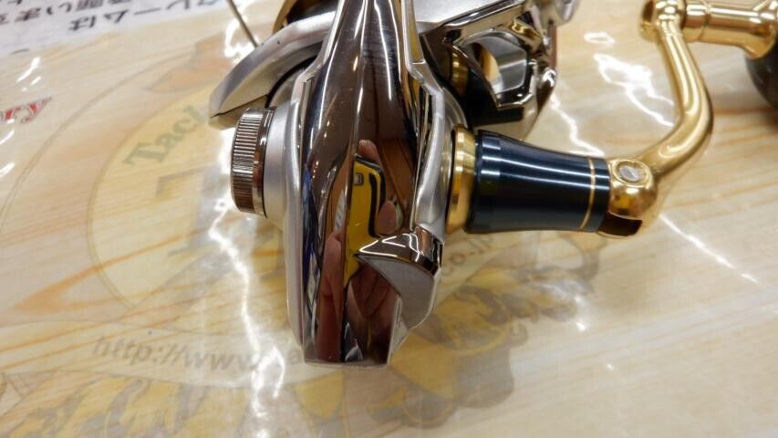 Shimano 20 STRADIC SW 4000XG Spinning Reel Gear Ratio 6.2:1 300g F/S from Japan