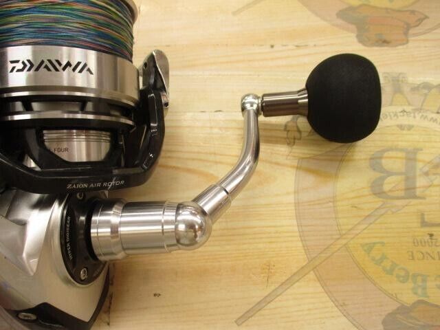 Daiwa 12 CATALINA 5000 Spinning Reel Gear Ratio 4.9:1 Weight 590g F/S from Japan
