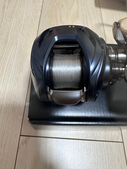 Daiwa 23 STEEZ A II TW 1000XH Right Handle Baitcast Reel Gear 8.5 F/S from Japan