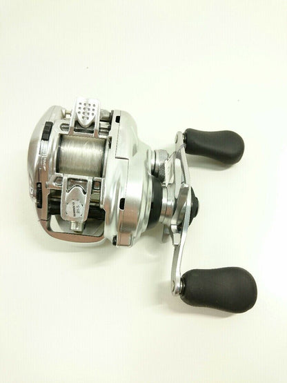 Shimano 16 Metanium HG Baitcasting Reel Right Handle Gear 7.4:1 F/S from Japan