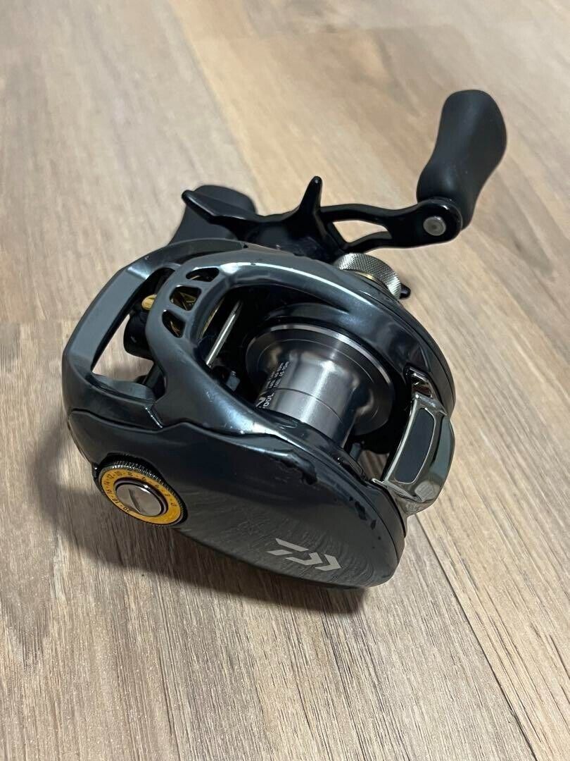 Daiwa 20 TATULA SV TW 103H Right Handle Baitcast Reel Gear 6.3:1 F/S from JPN