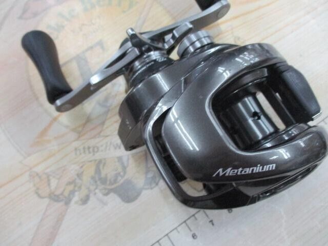 Shimano 23 METANIUM 100HG Right Handed Bait Reel Gear Ratio 7.1:1 F/S from Japan