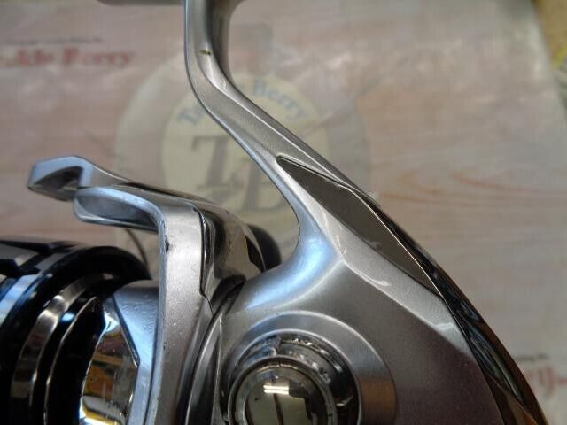 Shimano 19 STRADIC C5000XG Spinning Reel 295g Gear Ratio 6.2:1 F/S from Japan