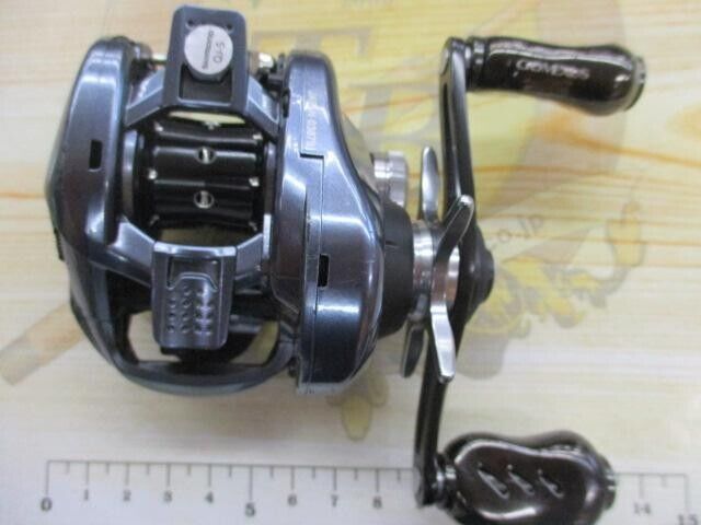 Shimano Baitcast Reel 18 Aldebaran MGL 30HG Right Handle Gear Ratio 7.4:1 F/S JP