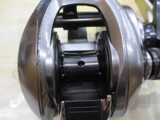 Shimano Baitcasting Reel 17 Chronarch MGL 150XG RH 8.1:1 190g F/S from Japan