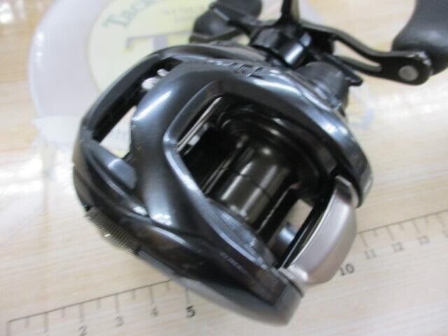 Daiwa 20 TATULA SV TW 103H Right Handle Baitcast Reel Gear 6.3 F/S from Japan