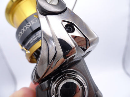 Shimano 20 TWIN POWER C2000SHG Spinning Reel Gear Ratio 6.1:1 F/S from Japan