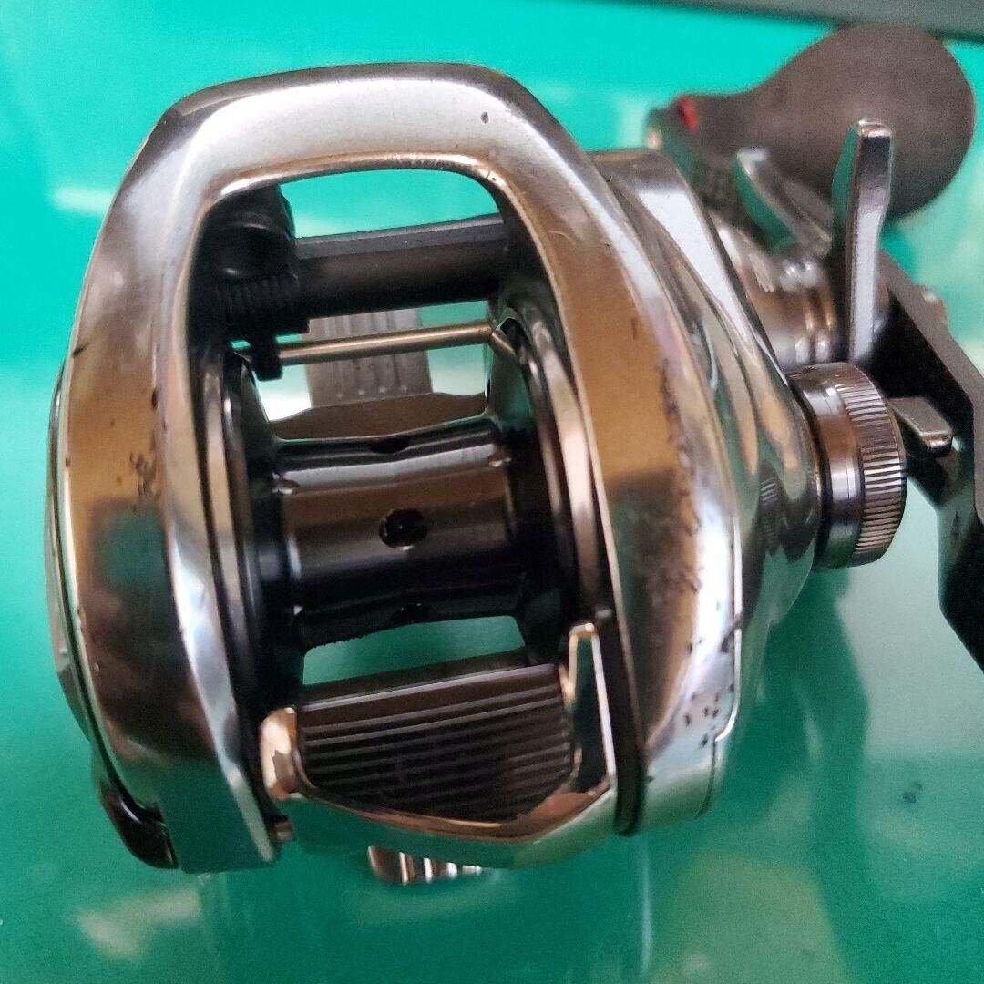 Shimano 18 Bantam MGL XG Right Baitcasting Reel Gear Ratio 8.1:1 F/S from Japan