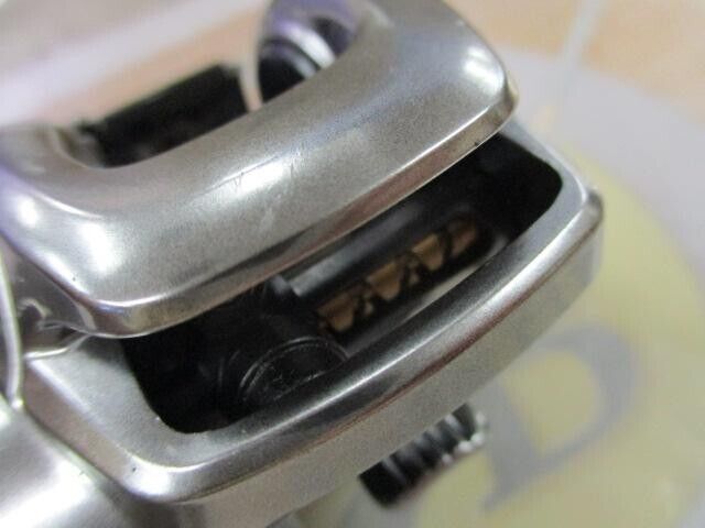 Shimano 18 Bantam MGL XG Right Handle Bait Reel Gear Ratio 8.1:1 F/S from Japan