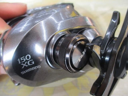 Shimano 17 Chronarch MGL 150XG RH 8.1:1 Baitcasting Reel 190g F/S from Japan