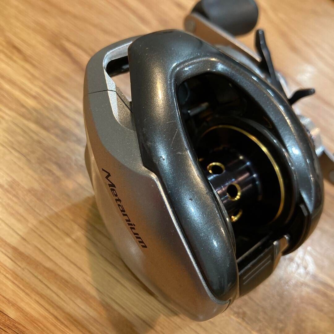 Shimano 13 METANIUM HG Right Handle Baitcasting Reel Gear Ratio 7.4:1 F/S Japan