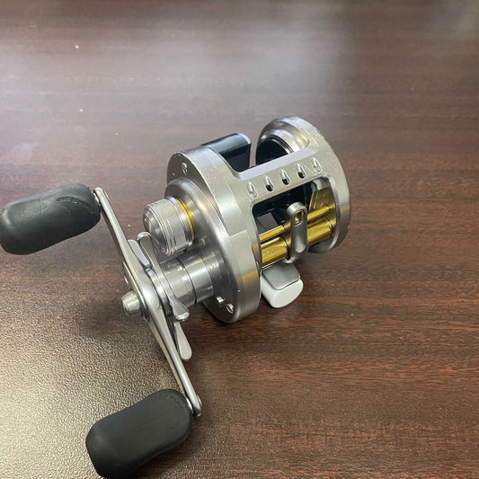 Shimano 09 CALCUTTA CONQUEST 200DC Right Bait Reel Gear Ratio 5.0:1 F/S from JP