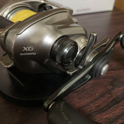 Shimano 18 BANTAM MGL XG R-H Baitcasting Reel Gear Ratio 8.1:1 F/S from Japan