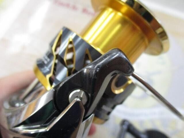 Shimano 20 TWIN POWER C5000XG Spinning Reel Gear Ratio 6.2:1 F/S from Japan