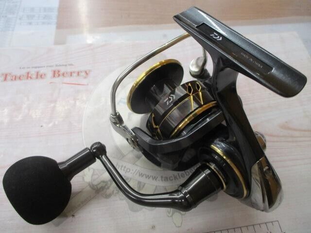 Daiwa 22 CALDIA SW 6000D-H Spinning Reel Gear Ratio 5.7:1 425g F/S from Japan