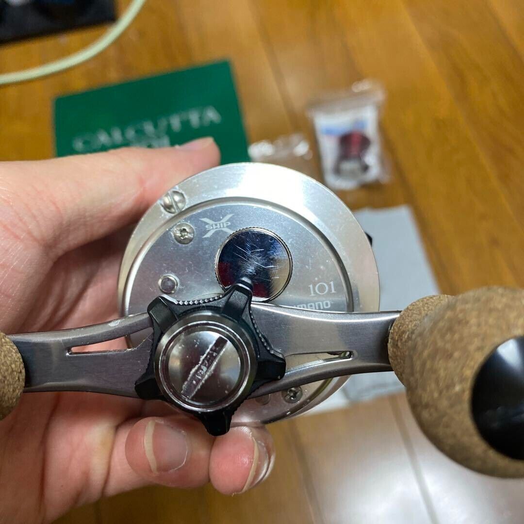 SHIMANO 12 CALCUTTA 101 Left Handle Baitcasting Reel Gear Ratio 5.9:1 F/S JAPAN