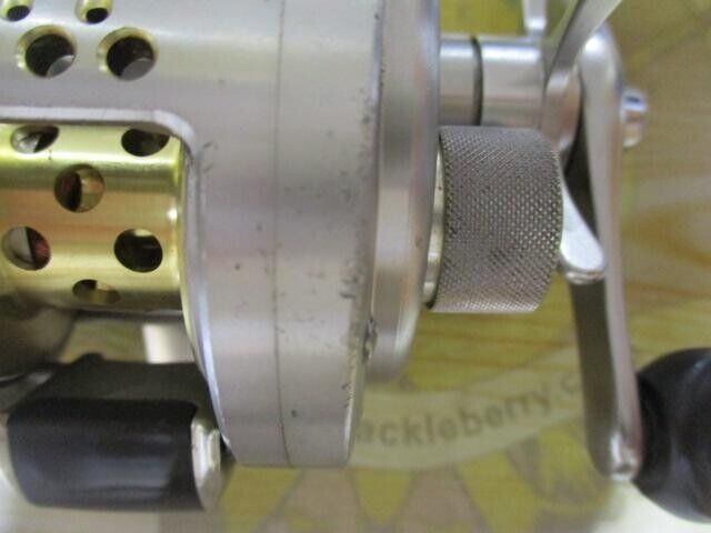 Shimano 03 CALCUTTA CONQUEST 200DC RH Baitcast Reel Gear Ratio 5.0:1 F/S from JP