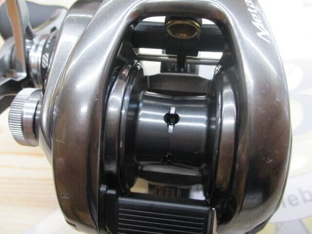 Shimano 20 Metanium HG Left Hand Bait Casting Reel Gear Ratio 7.1:1 F/S from JPN