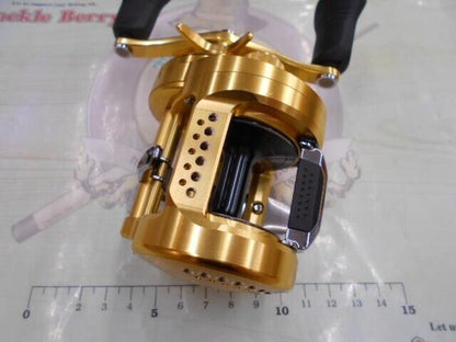 Shimano 18 Calcutta Conquest 400 Right Handle 6.2:1 Baitcast Reel F/S from Japan