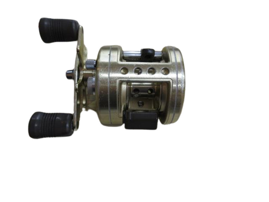 Shimano CALCUTTA 201XT L-H Baitcasting Reel Gear Ratio 5.1:1 260g F/S From JPN