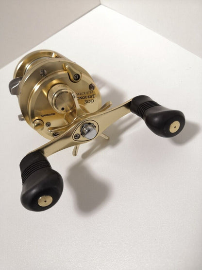 Shimano 01 CALCUTTA CONQUEST 300 Right Baitcast Reel Gear 5.0:1 F/S from Japan