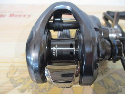 Shimano 22 SLX DC XT 70 R-H Baitcast Reel 195g Gear Ratio 6.2:1 F/S From Japan