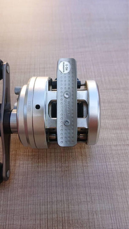 Shimano 12 CALCUTTA 101 LEFT Baitcasting Reel Gear Ratio 5.9:1 F/S from Japan