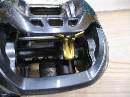 Daiwa TATULA SV TW 8.1R R-H Baitcast Reel 200g Gear Ratio 8.1:1 F/S from Japan