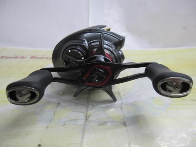 Daiwa STEEZ CT SV TW 700SH Baitcasting Reel 150g Gear Ratio 7.1:1 F/S from Japan