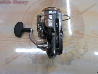 Daiwa 20 LUVIAS LT 4000-CX Spinning Reel 215g Gear Ratio 6.2:1 F/S from Japan