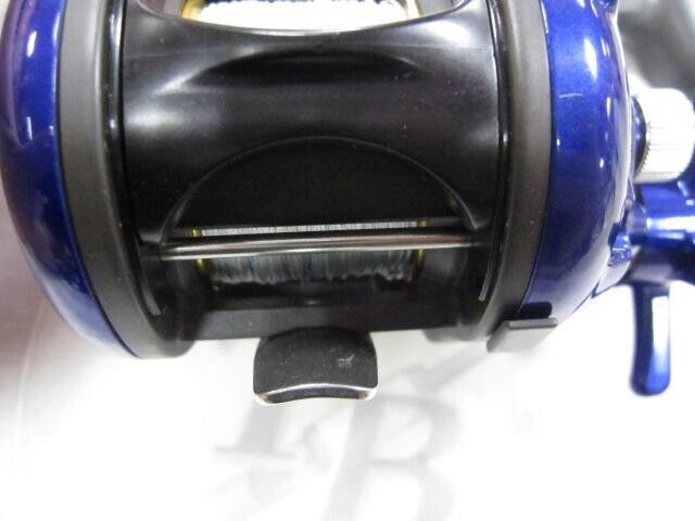 Daiwa Hyper Tana Sensor 300F Bait Casting Reel Right Handle F/S from Japan