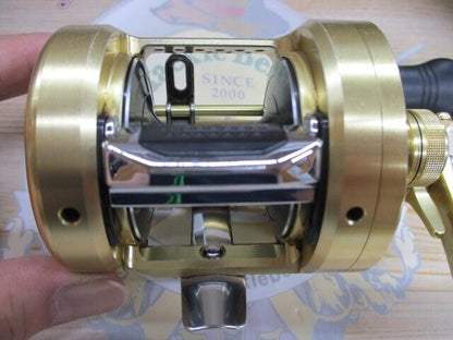 Shimano 18 Calcutta Conquest 400 Right Handle 6.2:1 Baitcast Reel F/S from Japan