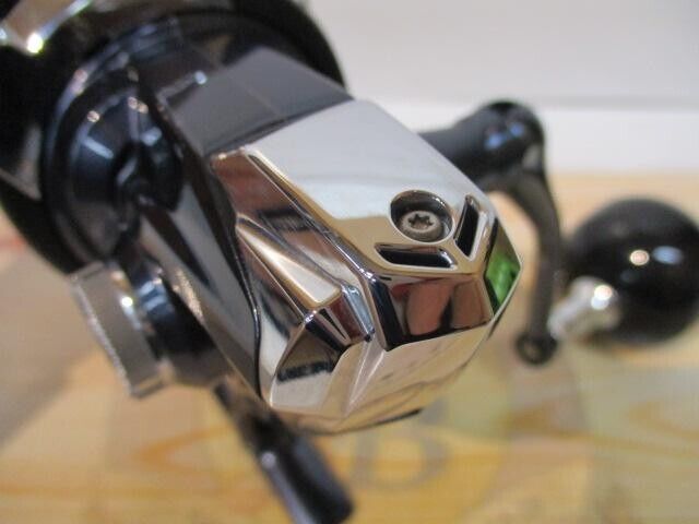 Shimano 21 TWIN POWER SW 6000PG Spinning Reel Gear Ratio 4.6:1 F/S from Japan