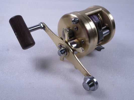 Shimano Baitcasting Reel CALCUTTA KOBUNE 400 Right Handle 5.0:1 F/S from Japan