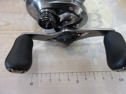 Shimano 17 Chronarch MGL 150 HG Right Baitcasting Reel 7.1:1 F/S from Japan