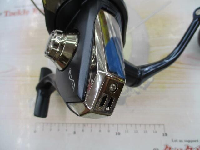 Shimano 20 STRADIC SW 8000PG Spinning Reel Gear Ratio 4.9:1 650g F/S from Japan