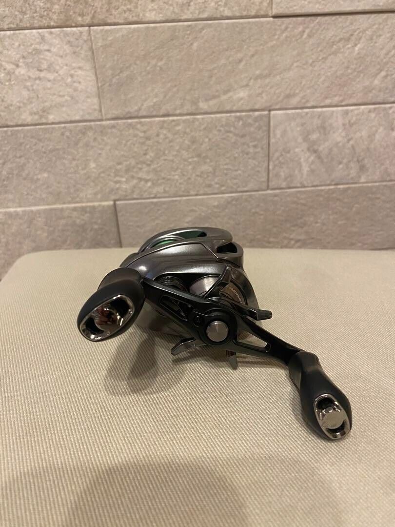 Shimano BANTAM XG RIGHT Baitcasting Reel 225g Gear Ratio 8.1:1 F/S from Japan