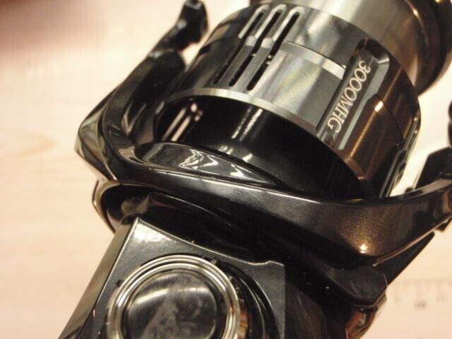 Shimano 19 Vanquish 3000MHG Spinning Reel Gear Ratio 170g 5.8:1 F/S from Japan