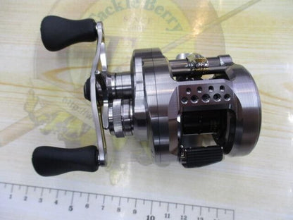 Shimano 23 CALCUTTA CONQUEST BFS HG Left Handle 7.8:1 Casting Reel F/S from JP