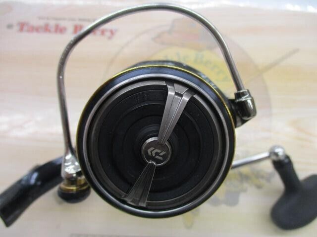 Daiwa 19 CERTATE LT-4000-CXH Spinning Reel 235g Gear Ratio 6.2:1 F/S from Japan