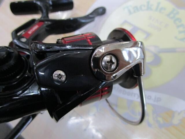 Daiwa 19 Cygnus 2500LBD Spinning reel (lever brake) Free Shipping from japan