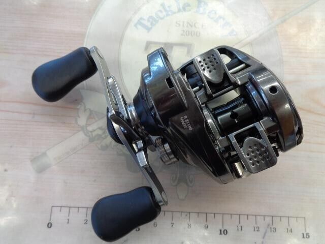 Shimano 20 METANIUM Right Handle Baitcast Reel Gear Ratio 6.2:1 F/S from Japan