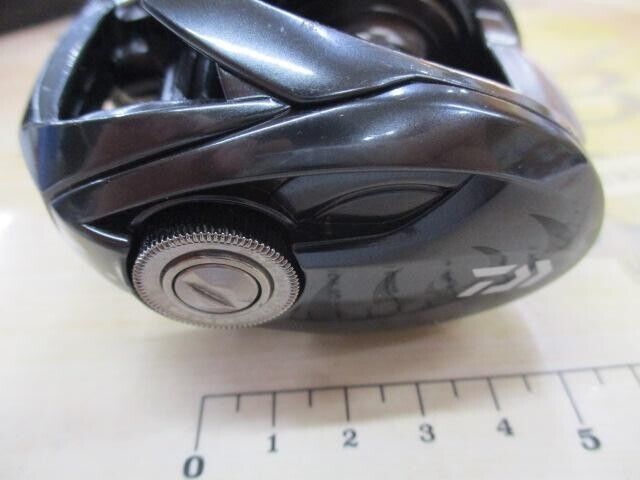 Daiwa TATULA SV TW 103HS 7.1:1 Right Hand Casting Reel TTUSV103HS F/S from Japan