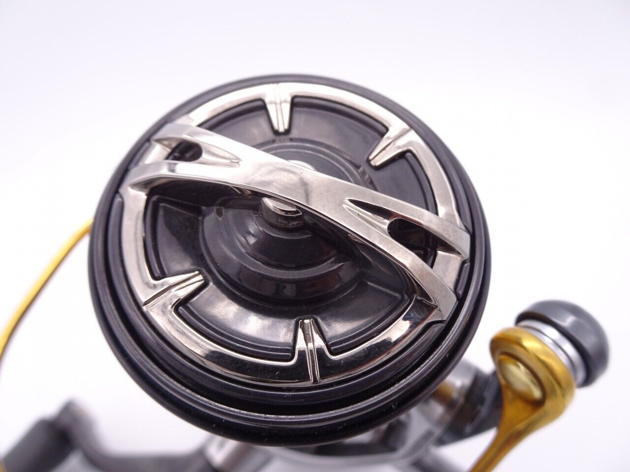 Shimano 16 VANQUISH C3000SDH Spinning Fishing Reel Gear 5.3:1 F/S from Japan