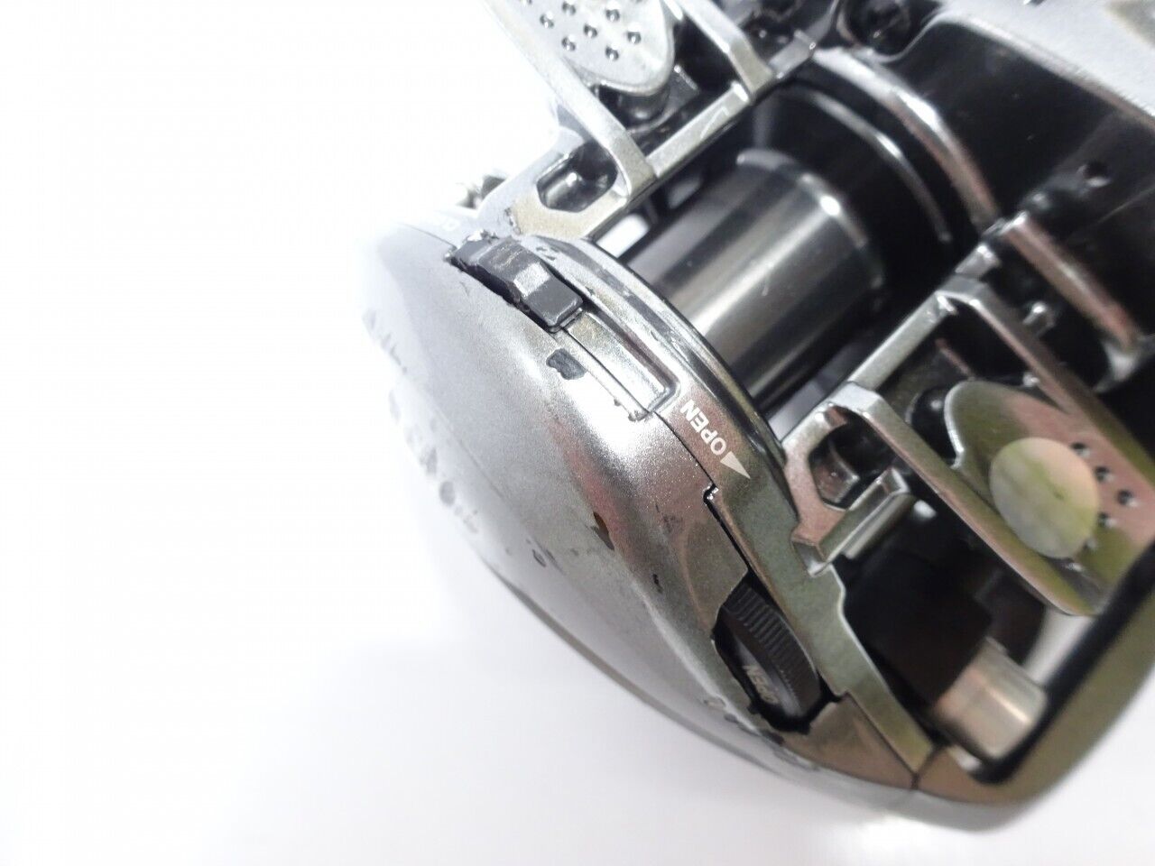 Shimano METANIUM DC XG 8.5:1 Gear Right Handle Baitcasting Reel F/S from Japan