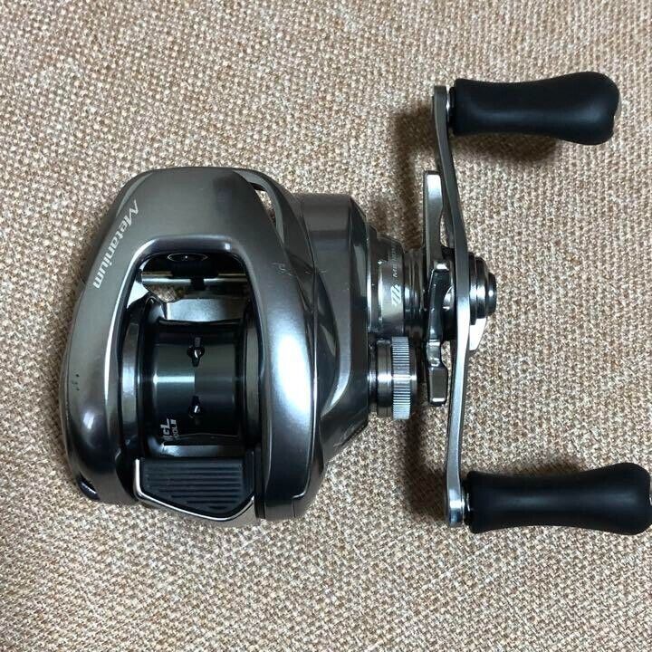 Shimano 22 METANIUM Shallow Edition XG 8.1:1 Right Baitcast Reel F/S from Japan