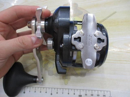 Shimano 20 TORIUM 2000HG Right Baitcasting Reel Gear Ratio 6.2:1 F/S from Japan