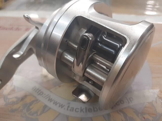 Shimano 13 OCEA CALCUTTA 300 HG 6.0:1 Baitcast Reel 350g Right Hand F/S from JP